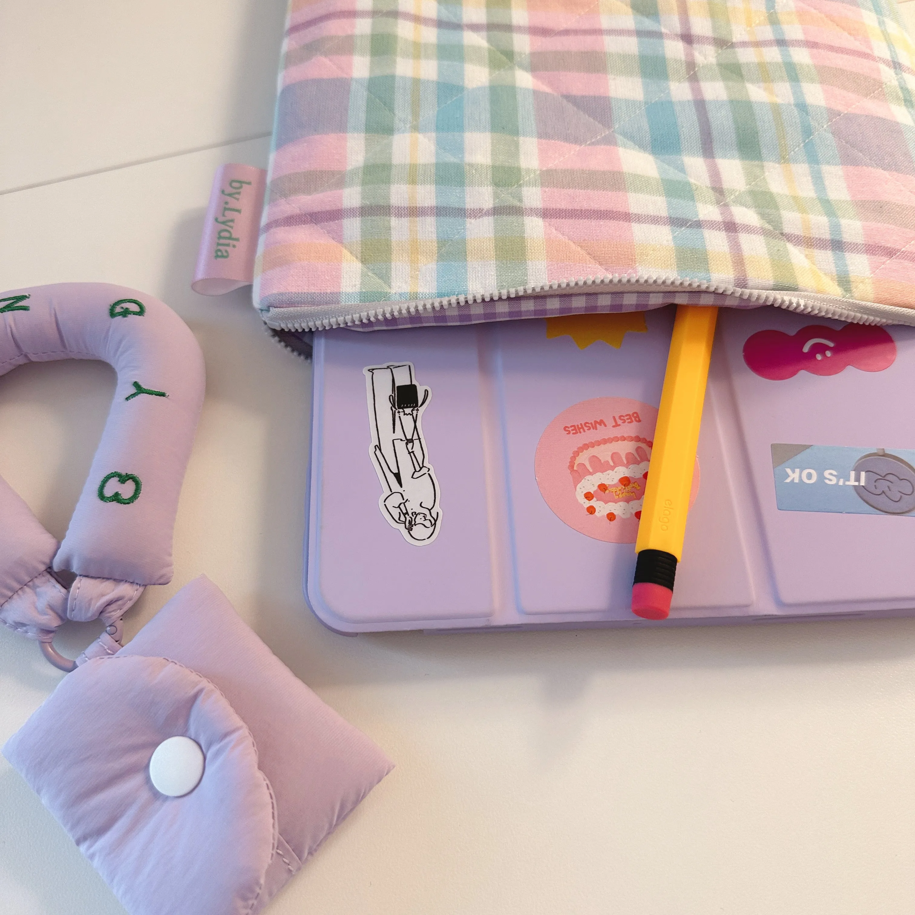11" iPad Pouch - Spring Plaid