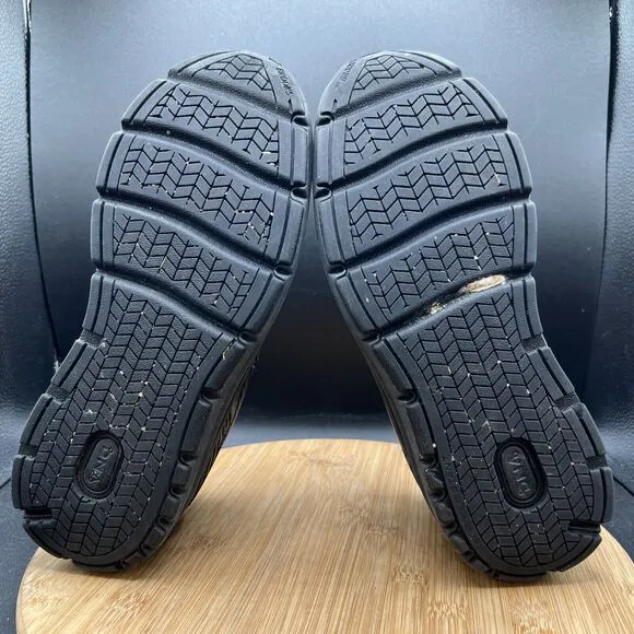 Brooks Mens Size 9.5 2E Wide Addiction Walker 2 1103182E072 Black Shoes Sneakers
