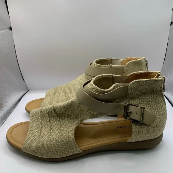 Comfortview Women's Wide Width The Payton Shootie Sneaker size 11WW