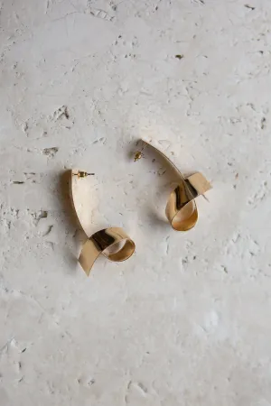 Gold Tone Elongated Curl Earring