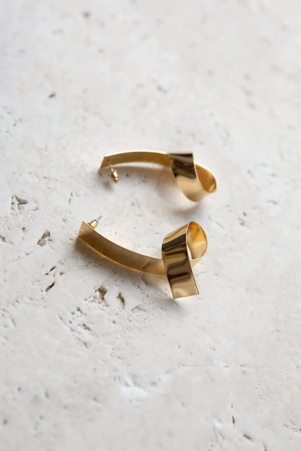 Gold Tone Elongated Curl Earring