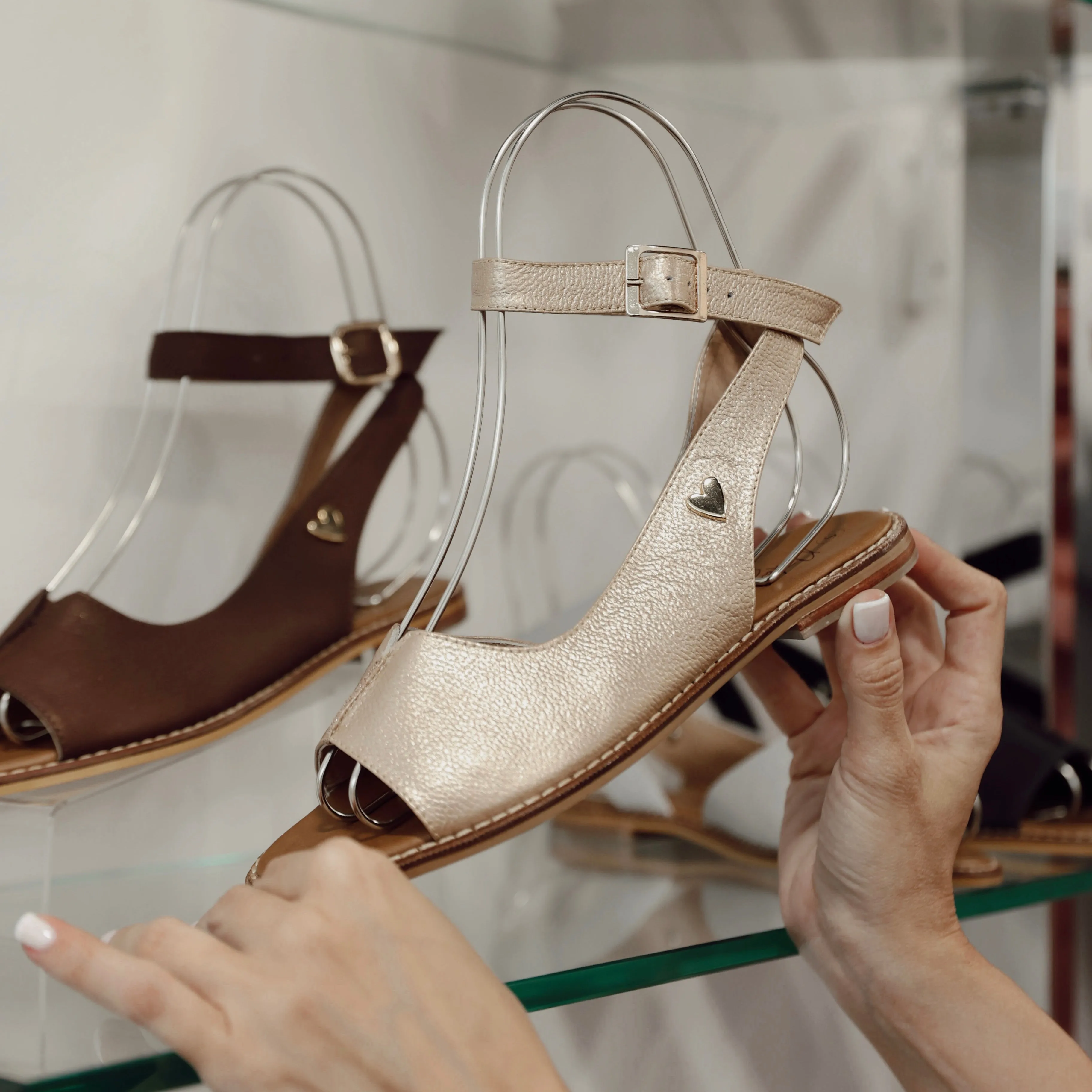 Jess Flat Sandals - Gold