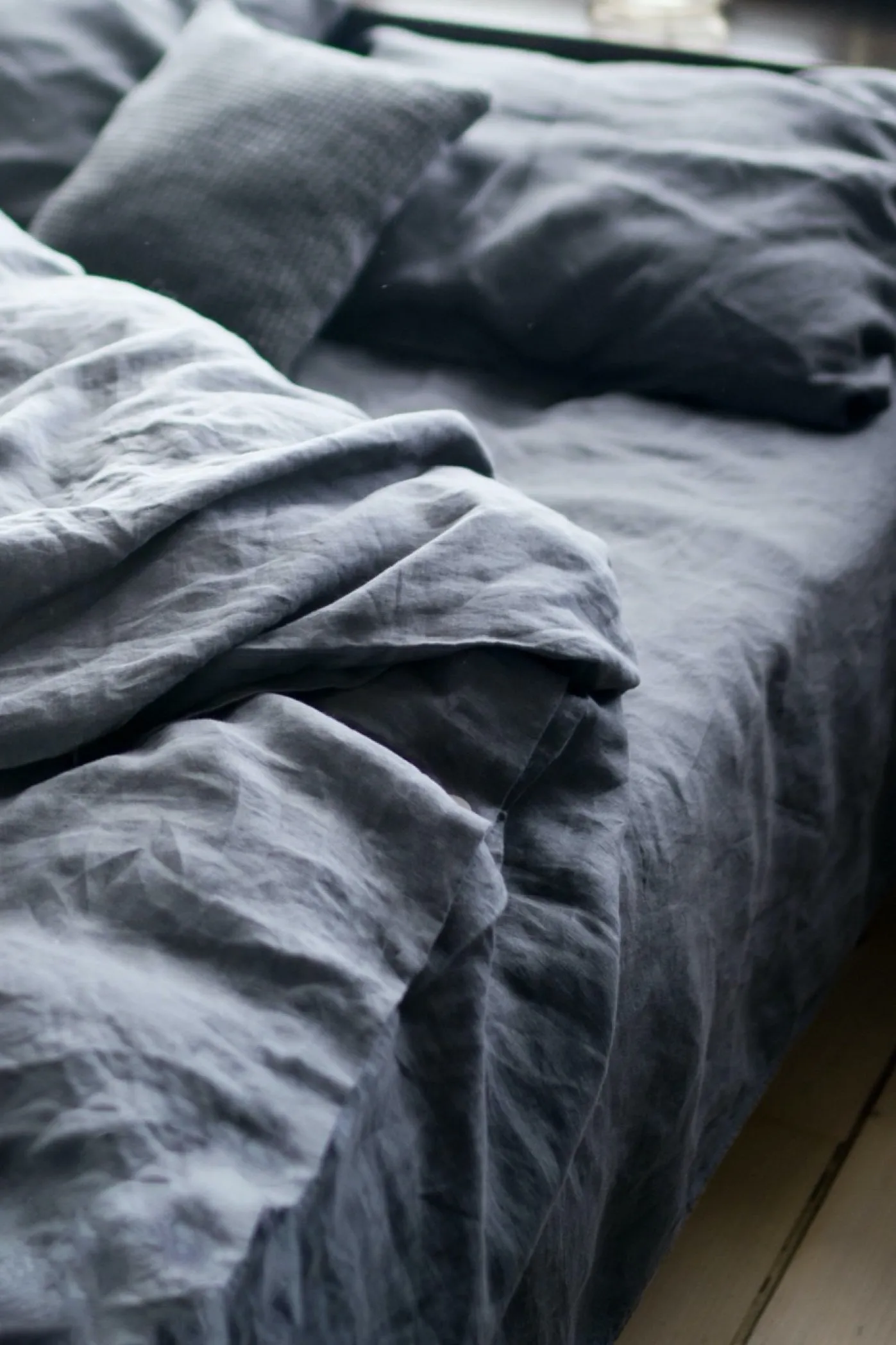Linen flat sheet - dark gray