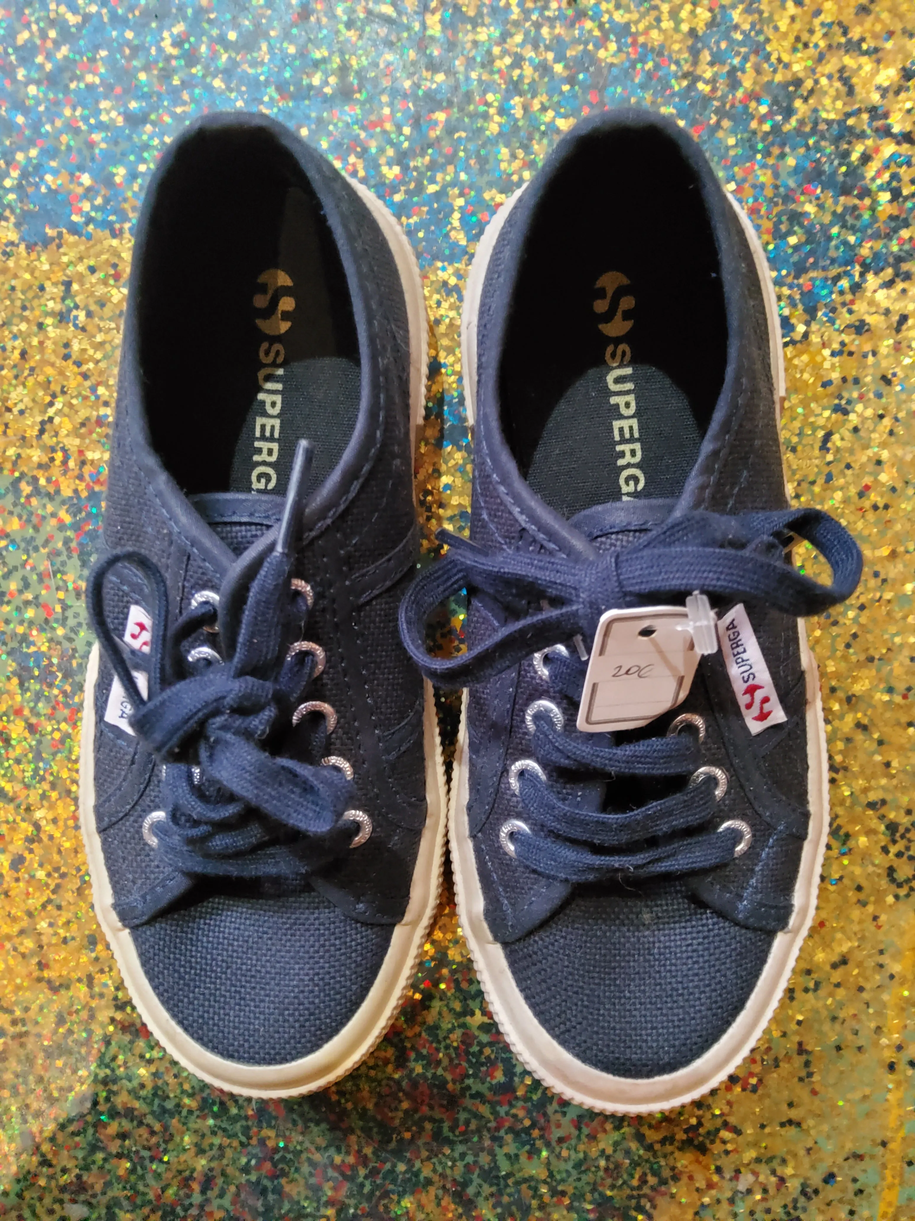 Low kids sneakers