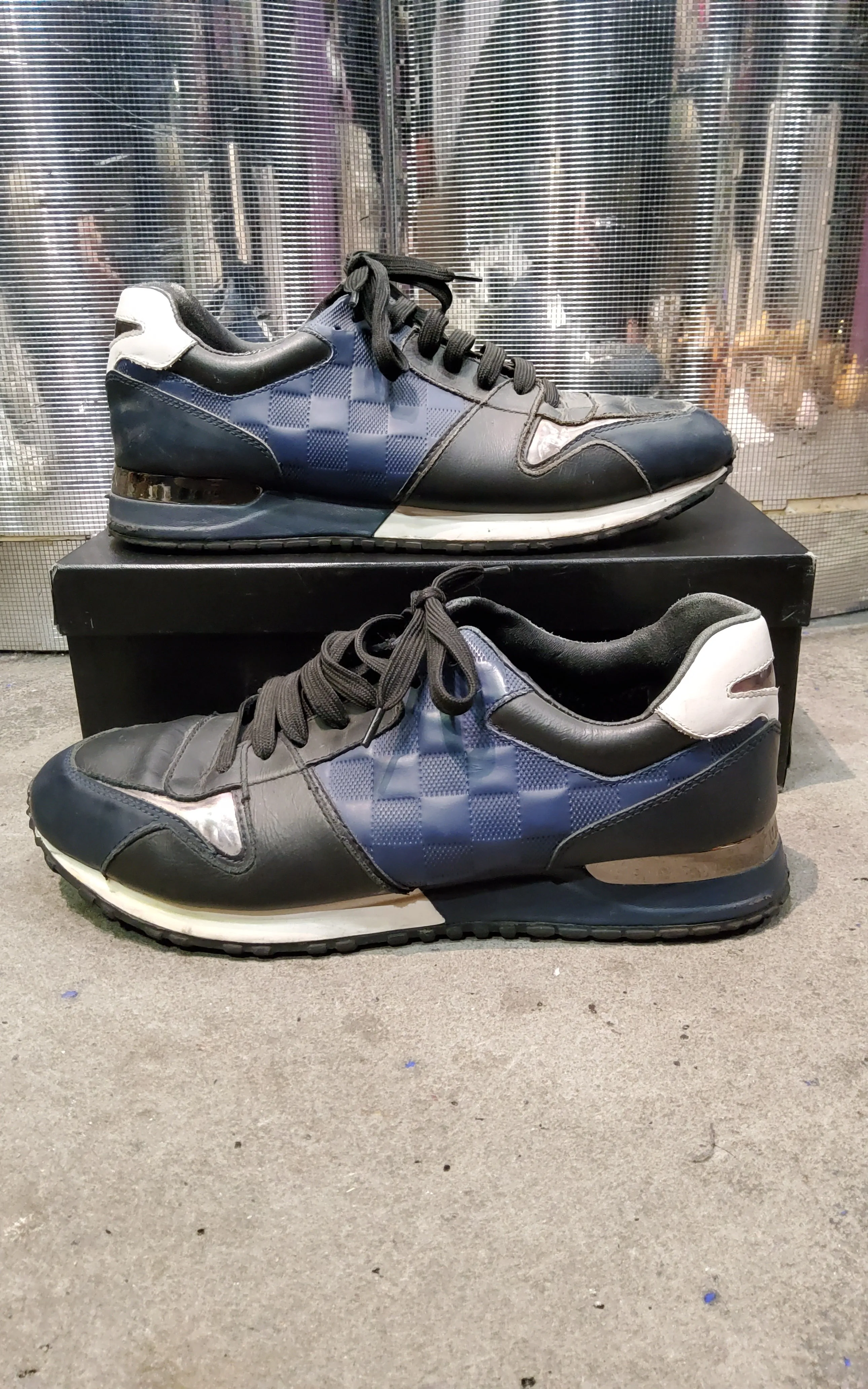 LOW LEATHER SNEAKERS