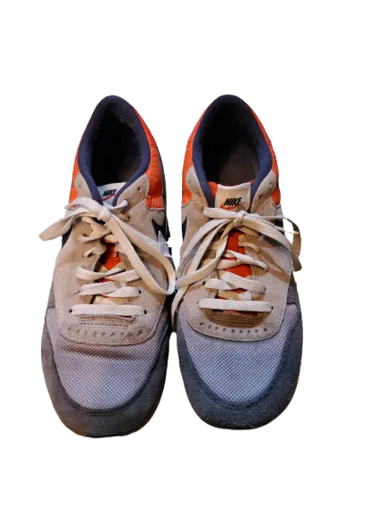 Low sneakers