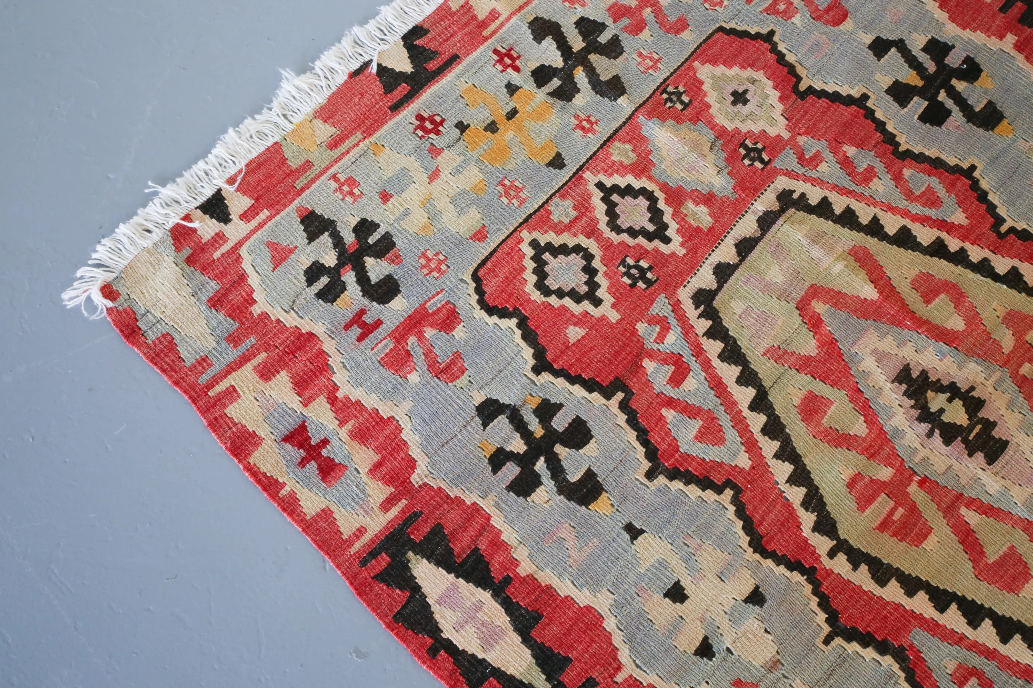 Vintage Mini Turkish Kilim Rug 3.2ftx4.5ft