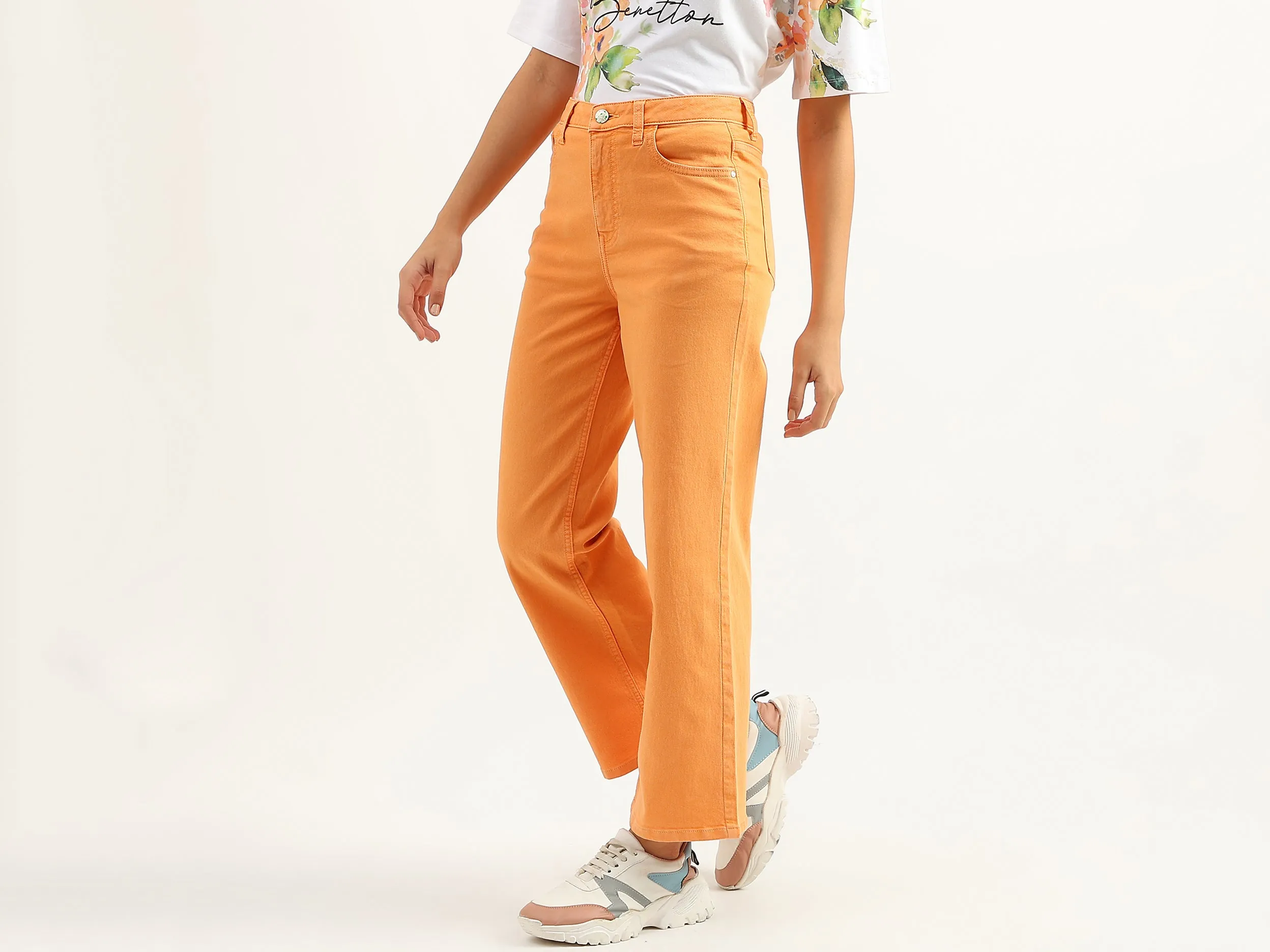 Women Solid Flared Fit Jeans