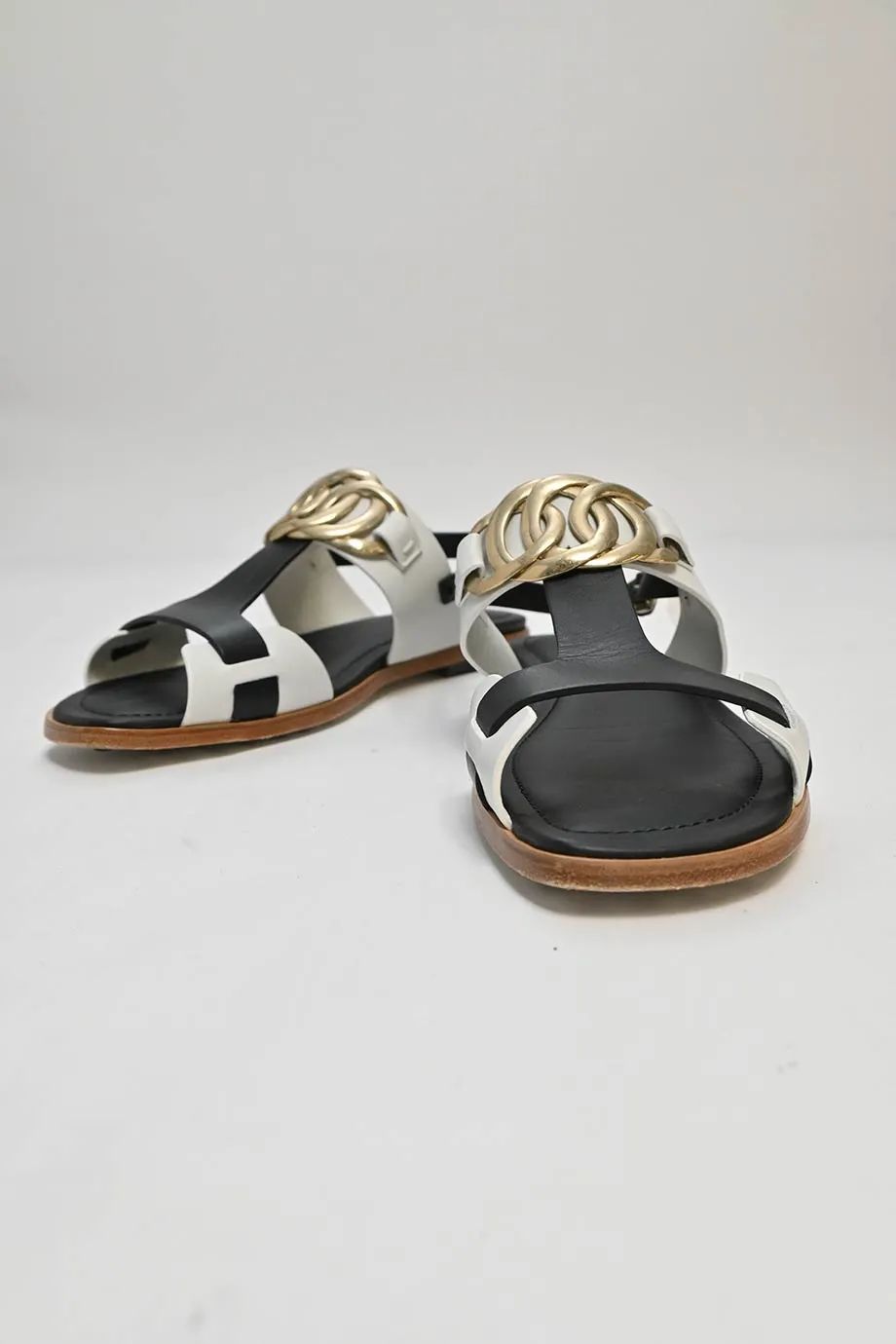 [WS6790] Tod's | Flat sandals